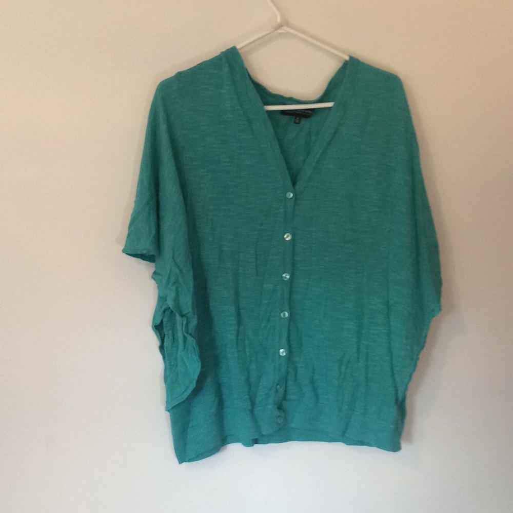 Jones New York flowy sleeve knit shirt